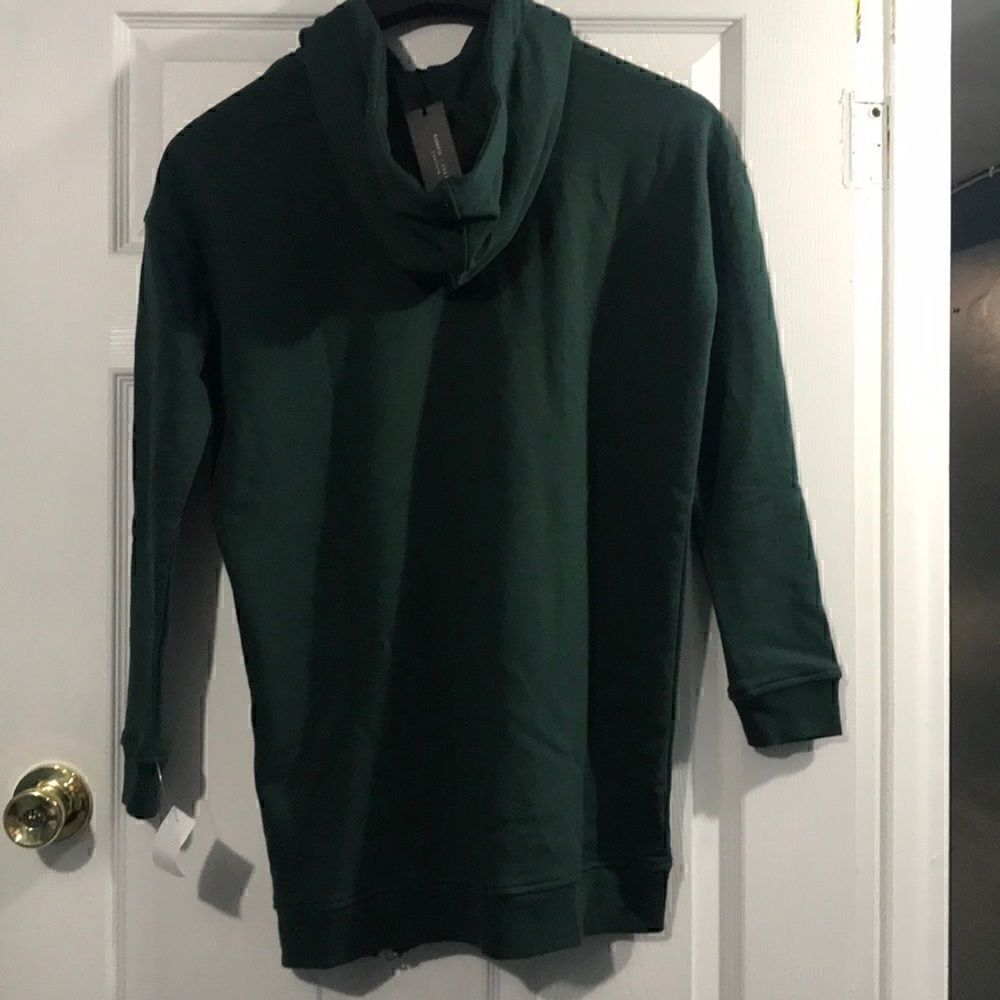 𝅺sweater sz Small - Picture 6 of 7